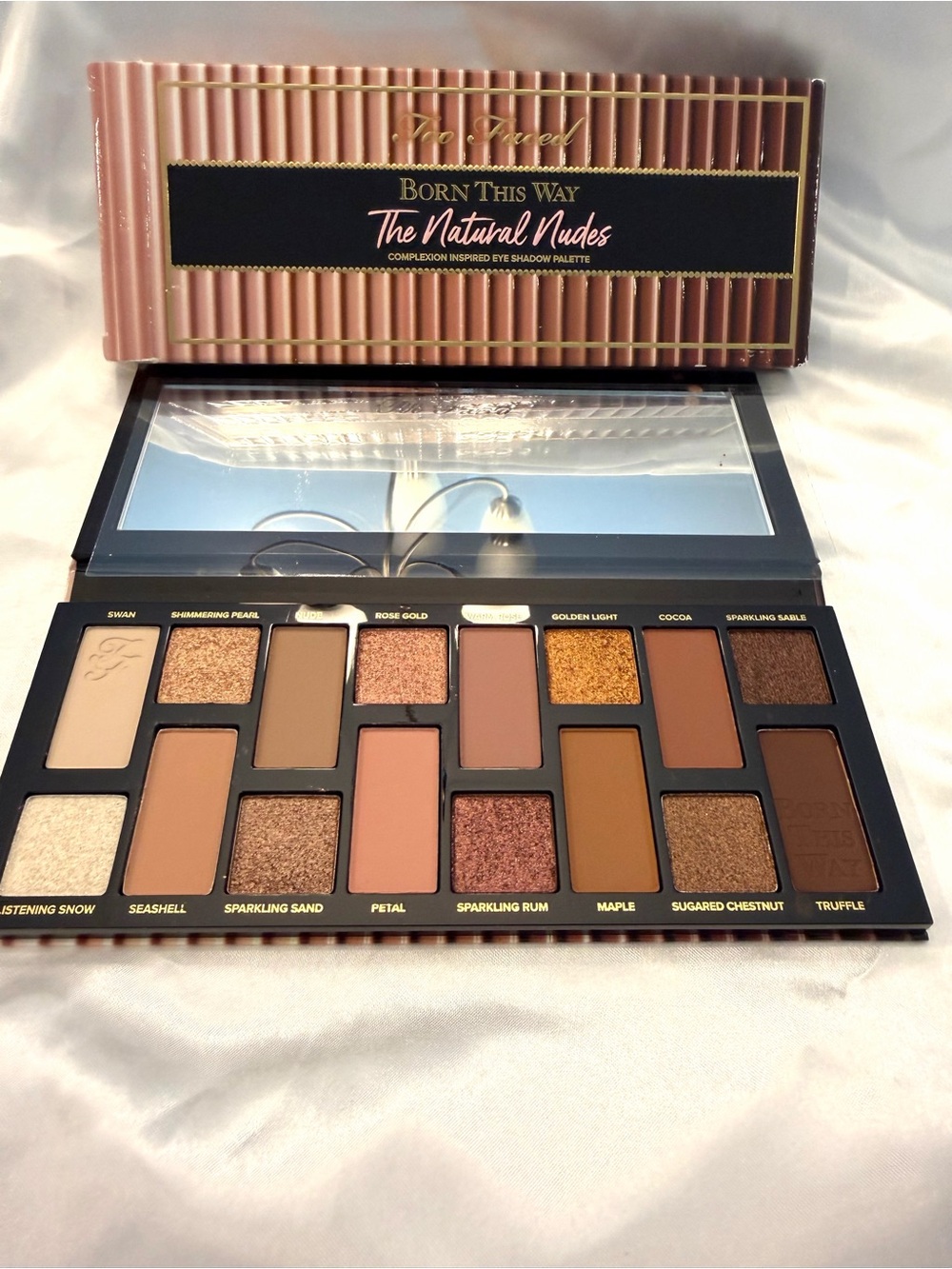 Too Faced Born This Way The Natural Nudes 16 colores -0.02 oz/0.5G NEW